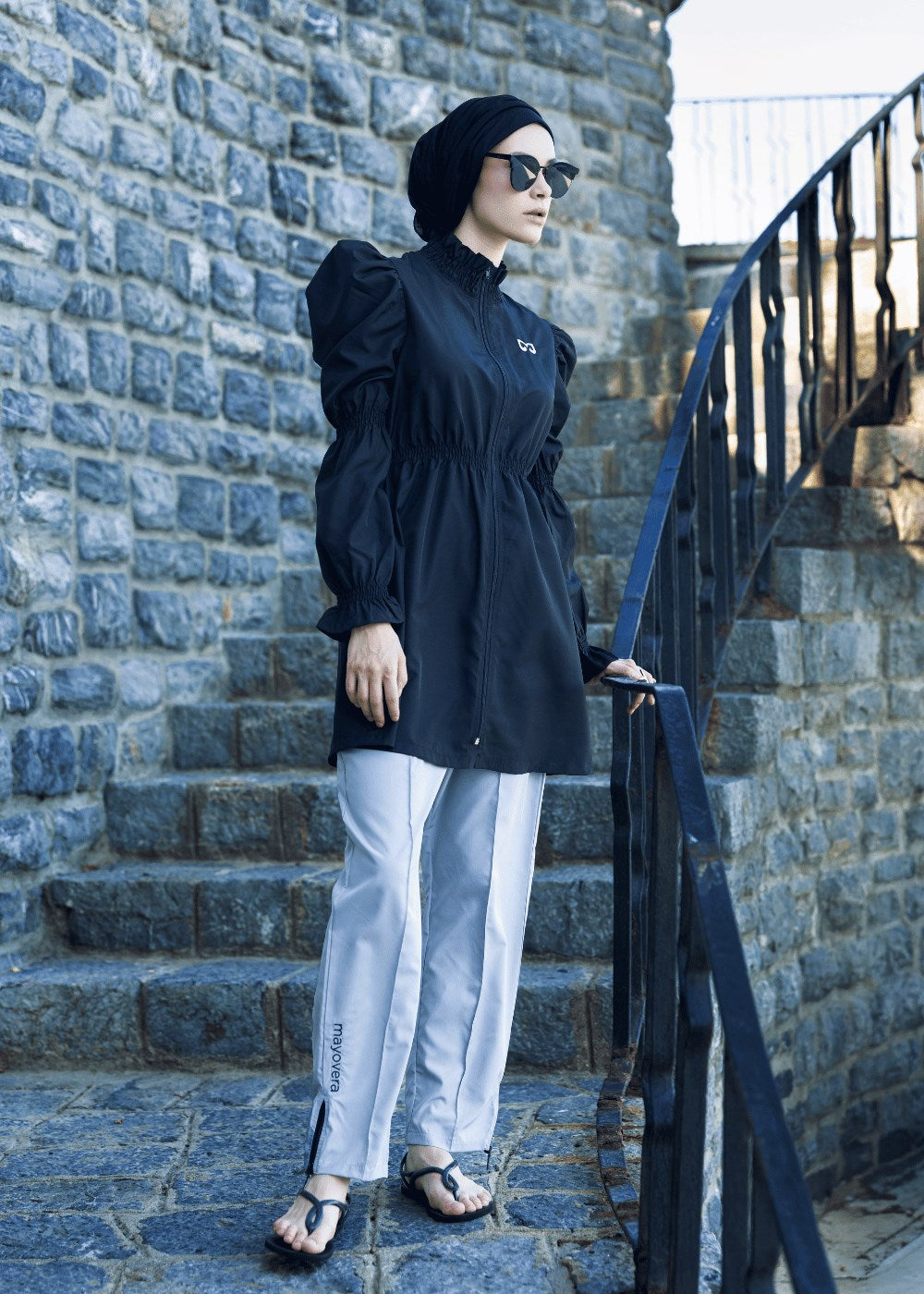 Siyah Paraşüt Tek Üst