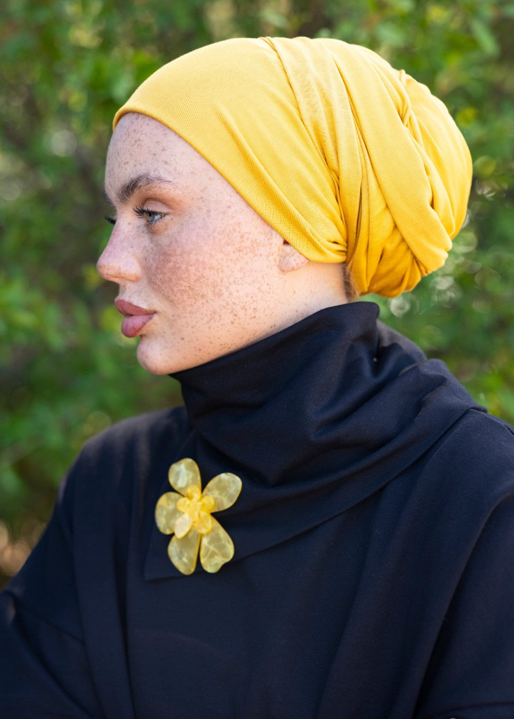 Kemik Broşlu Sweatshirt